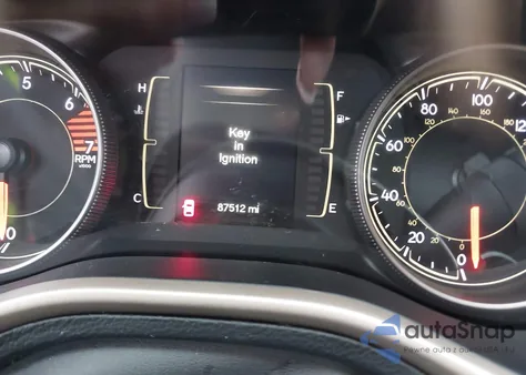 2018 Jeep Cherokee Latitude Fwd из США, поврежденный, VIN 1C4PJLCBXJD539701